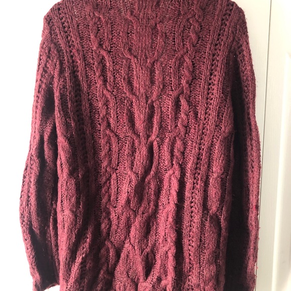 Hollister Chunky Knit Cardigan Size Small - Picture 2 of 2